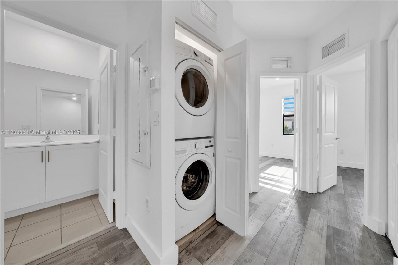 18320 SW 148th Rd, Miami, FL 33187 Photo