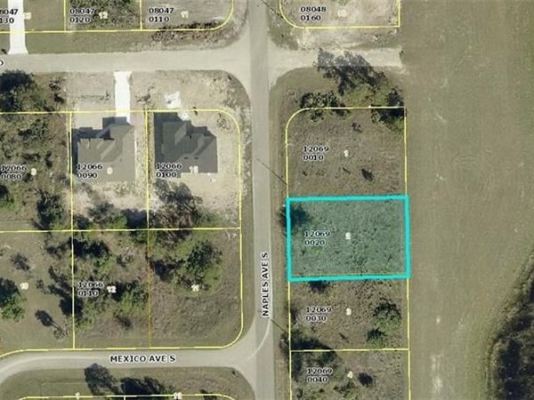 1003 Naples Ave S, LEHIGH ACRES, FL 33974