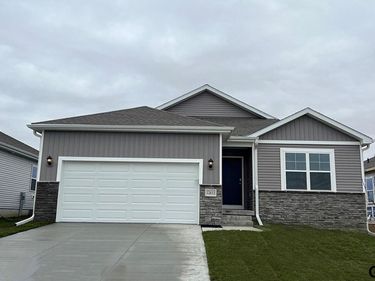 16422 Willit Street, Bennington, NE 68007