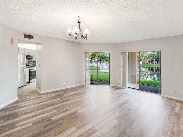 8807 W Sunrise Boulevard, Unit 8807, Plantation, FL 33322