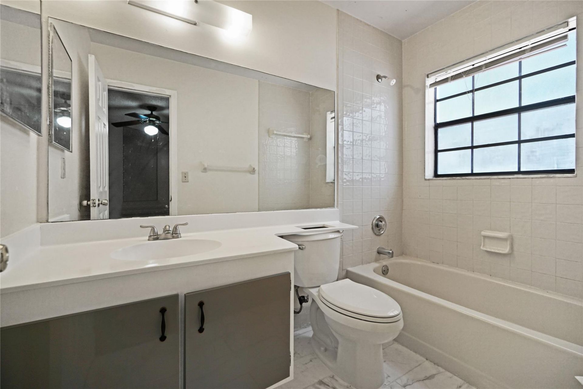 8807 W Sunrise Boulevard, Unit 8807, Plantation, FL 33322 Photo