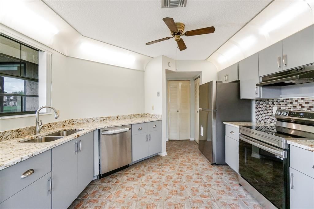 8807 W Sunrise Boulevard, Unit 8807, Plantation, FL 33322 Photo