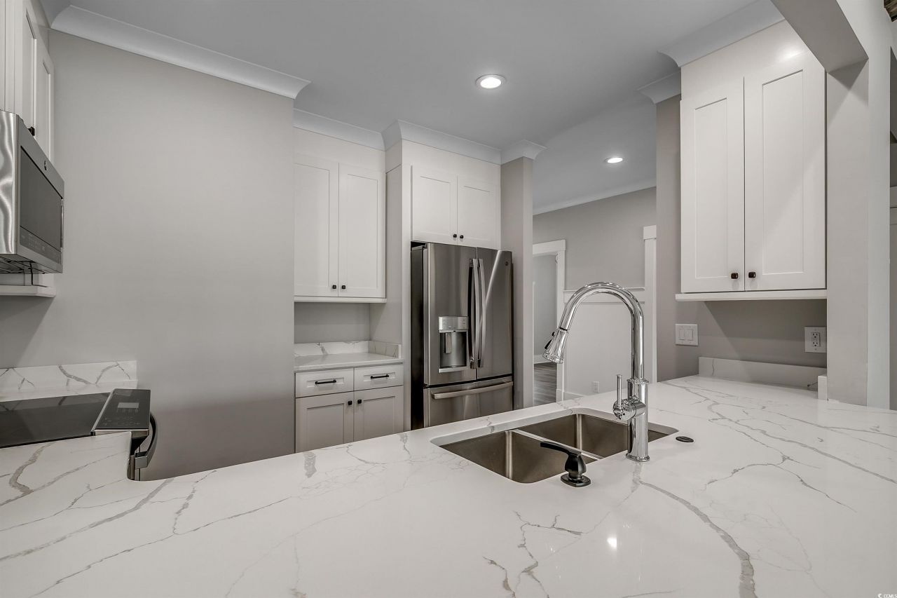 4510 Lightkeepers Way Photo 9