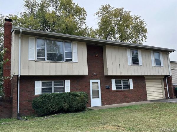 708 N Smiley Street, O'Fallon, IL 62269
