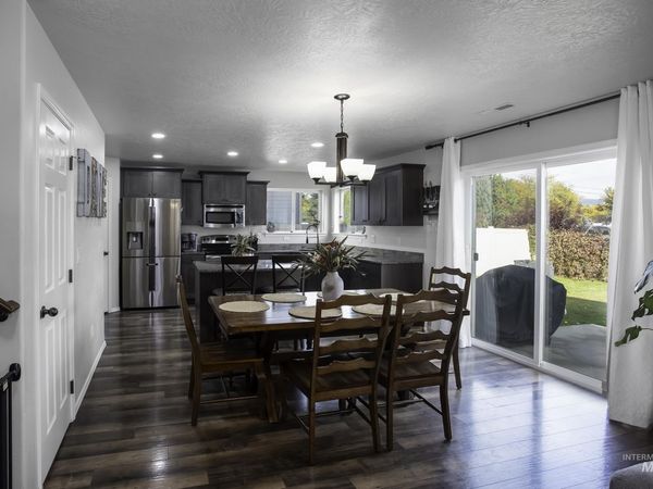 3142 N Sharon Ave, Meridian, ID 83646