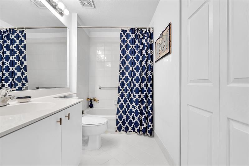 7775 Yardley Drive, Unit 110, Tamarac, FL 33321 Photo