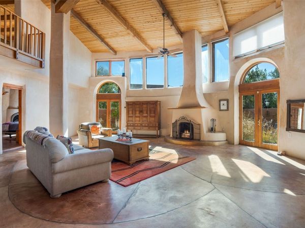 3698 Lugar De Padilla, Santa Fe, NM 87507