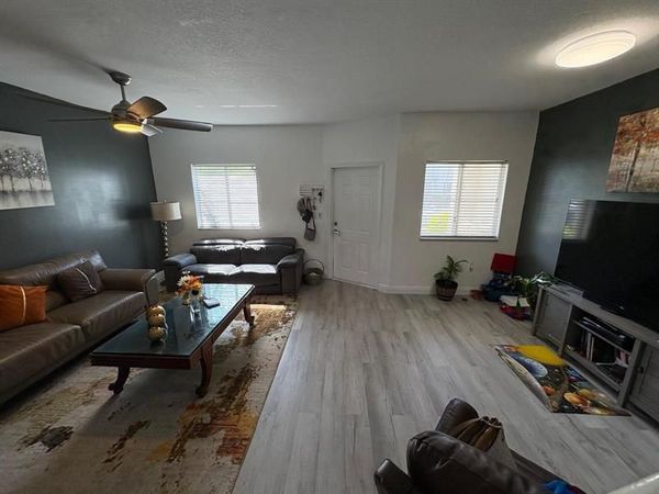 1571 SE 31st Ct, Homestead, FL 33035