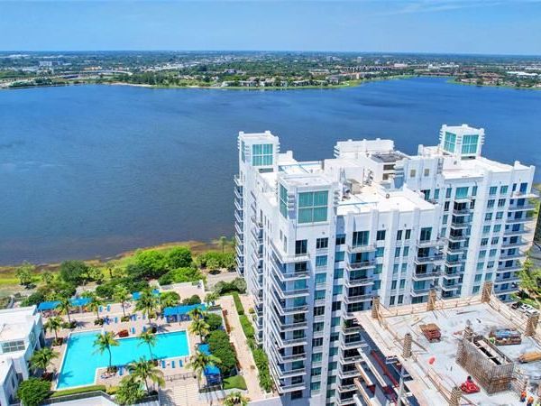 300 S Australian Ave, Unit 906, West Palm Beach, FL 33401