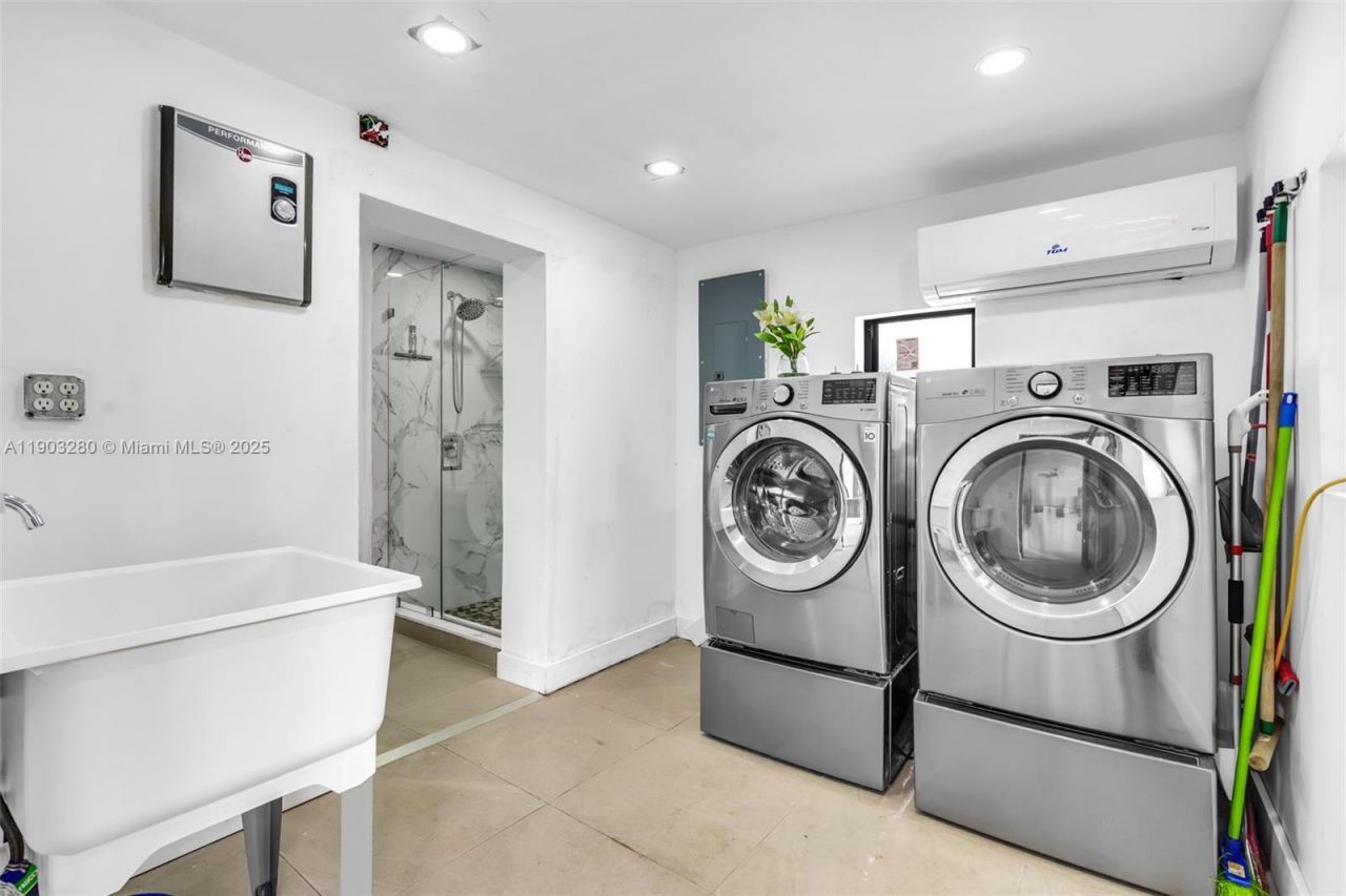 175 W 56th St, Hialeah, FL 33012 Photo