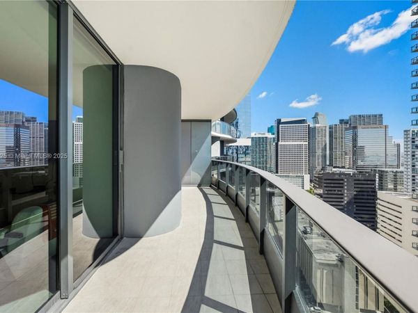 1000 Brickell Plz, Unit 2805, Miami, FL 33131