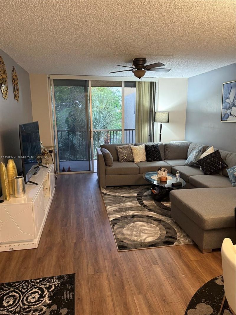 3121 NW 47th Ter, Unit 412, Lauderdale Lakes, FL 33319 Photo