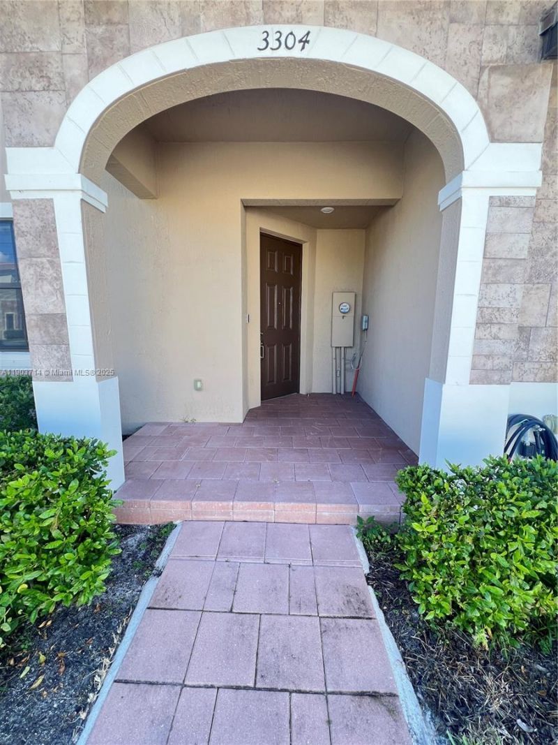3304 W 114th Ter, Hialeah, FL 33018 Photo