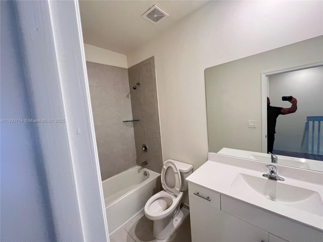 3304 W 114th Ter, Hialeah, FL 33018 Photo