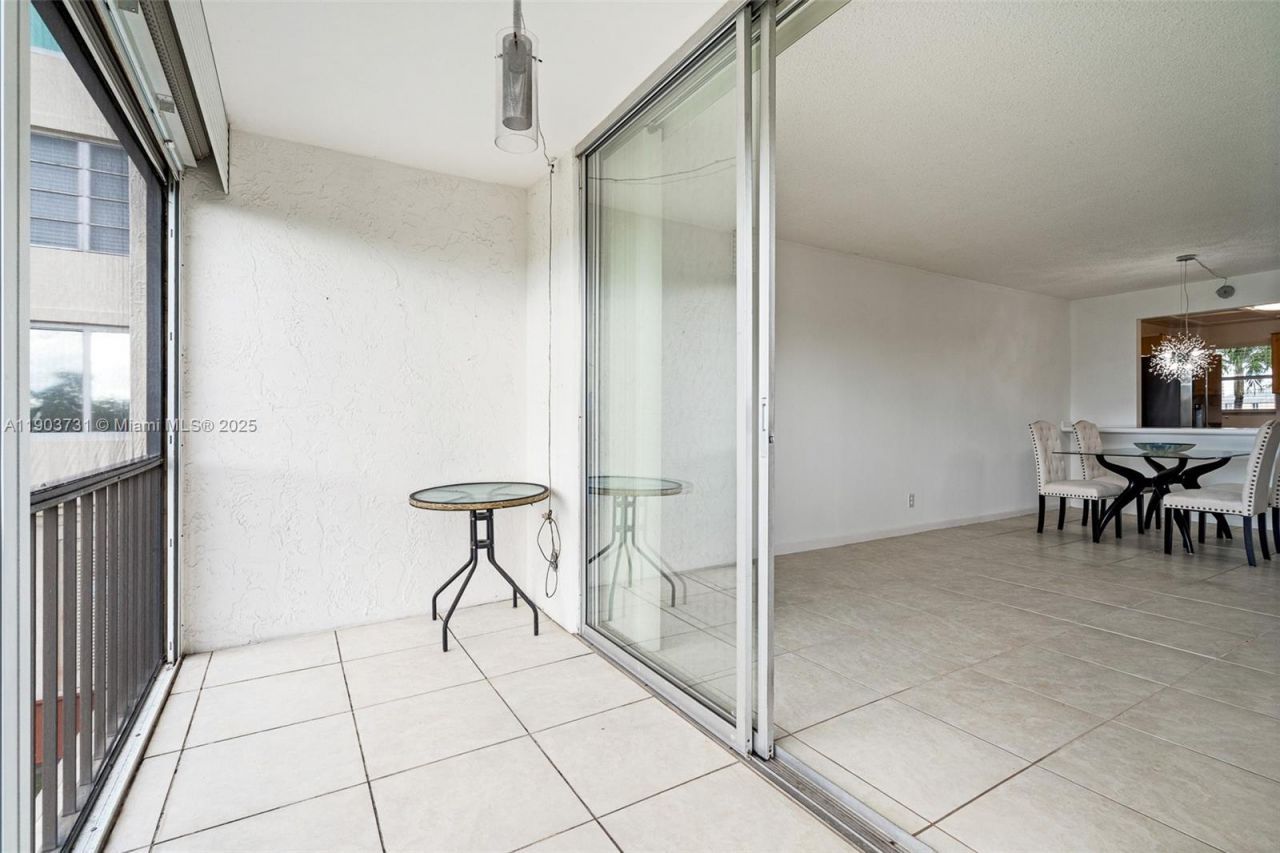 8900 Washington Blvd, Unit 205, Pembroke Pines, FL 33025 Photo