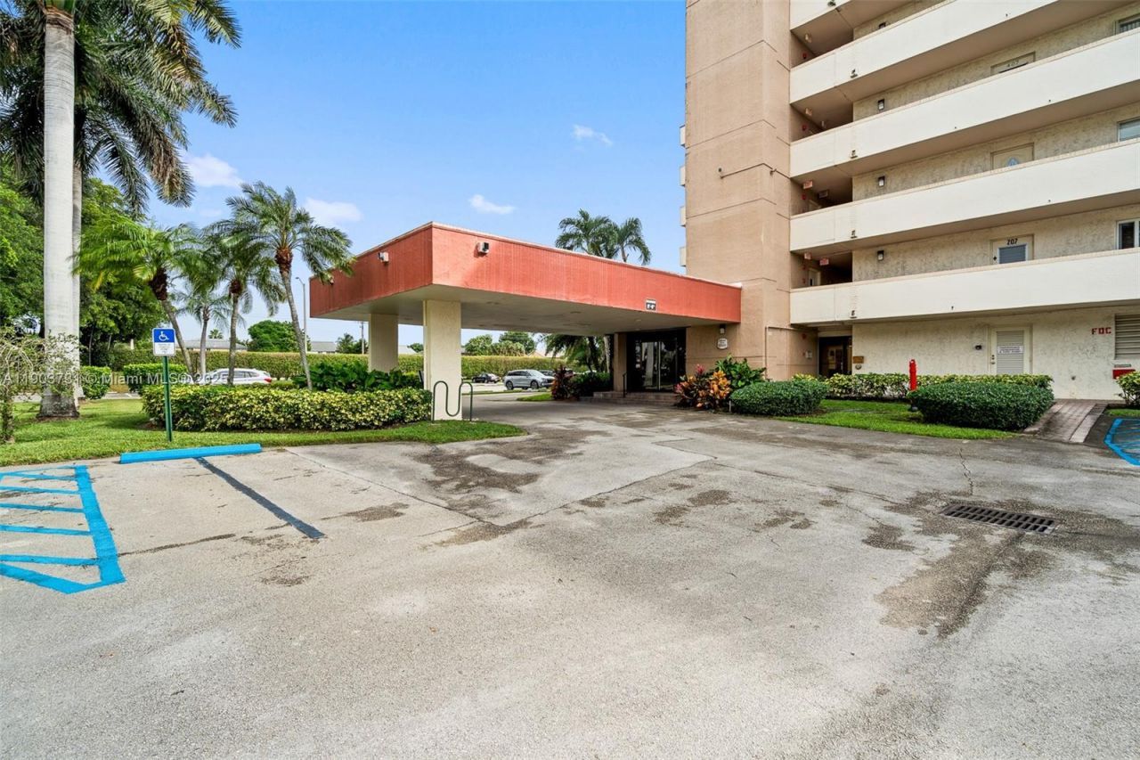 8900 Washington Blvd, Unit 205, Pembroke Pines, FL 33025 Photo