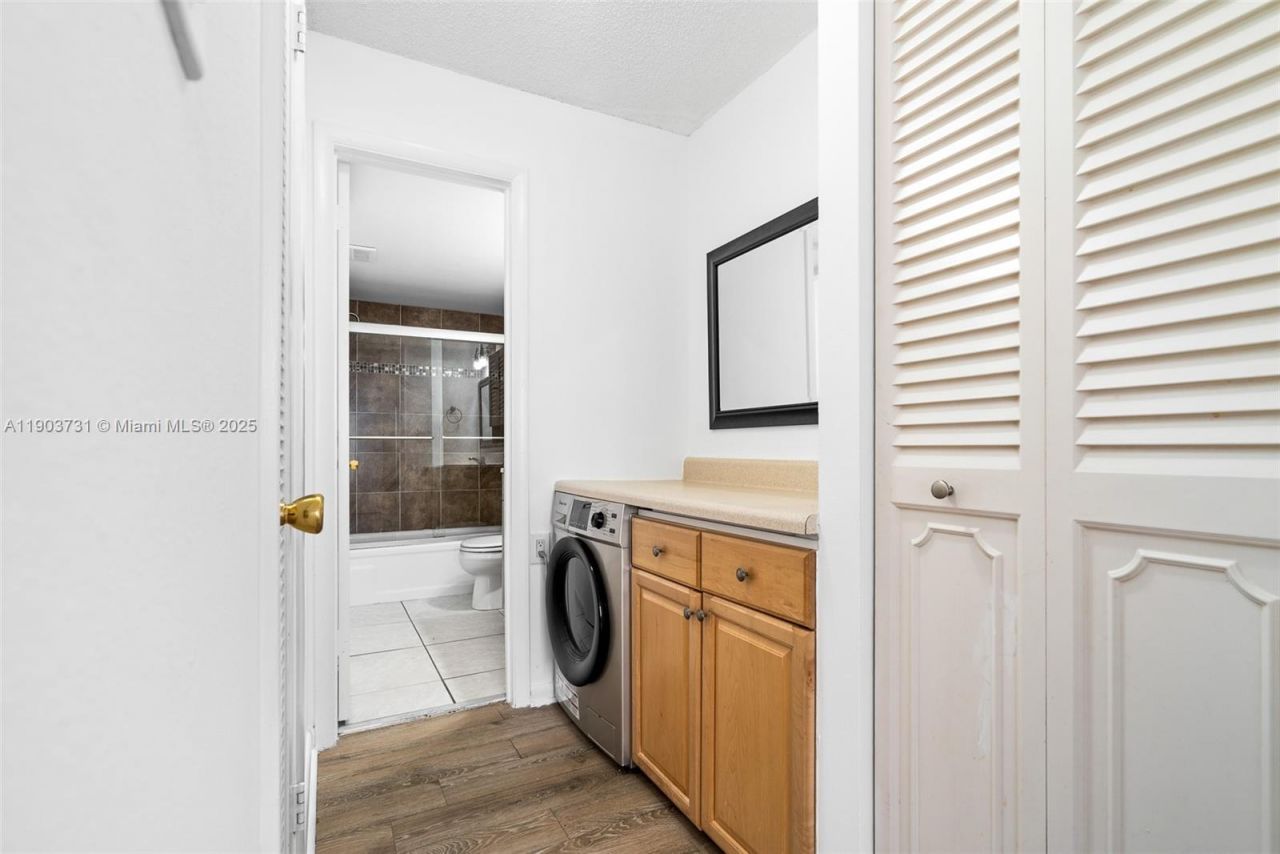 8900 Washington Blvd, Unit 205, Pembroke Pines, FL 33025 Photo