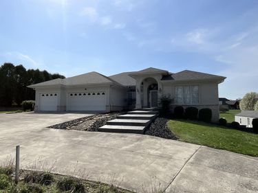 415 Splendor View Drive, Somerset, KY 42503