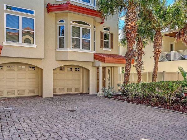221 17TH STREET N, BRADENTON BEACH, FL 34217