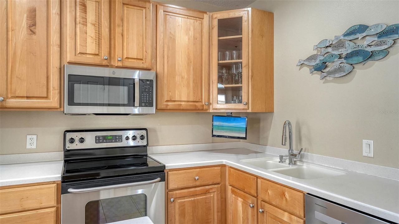 221 17th Street N, Bradenton Beach, FL 34217 Photo