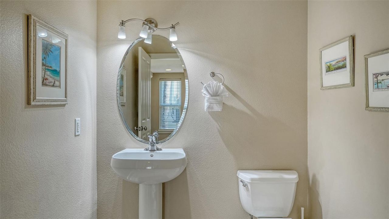 221 17th Street N, Bradenton Beach, FL 34217 Photo