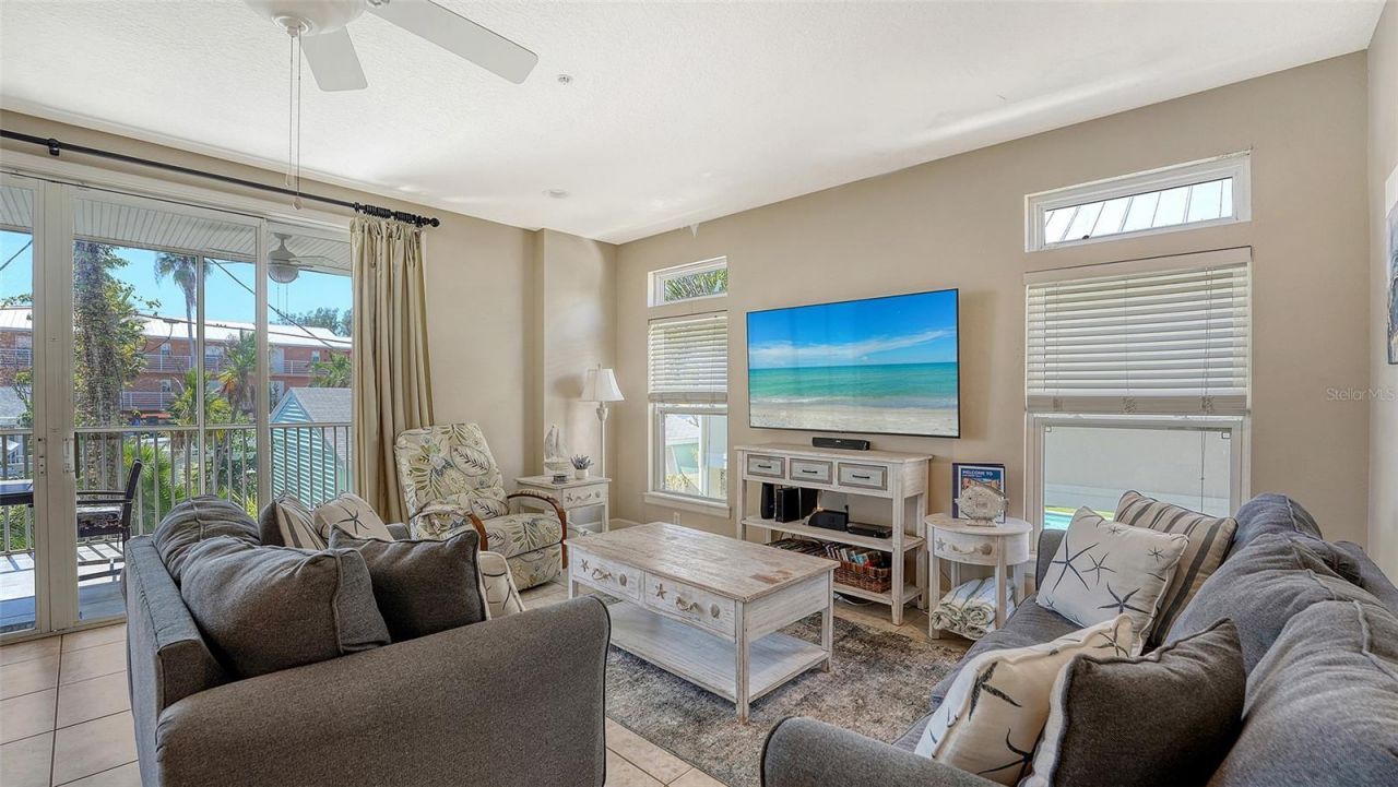 221 17th Street N, Bradenton Beach, FL 34217 Photo