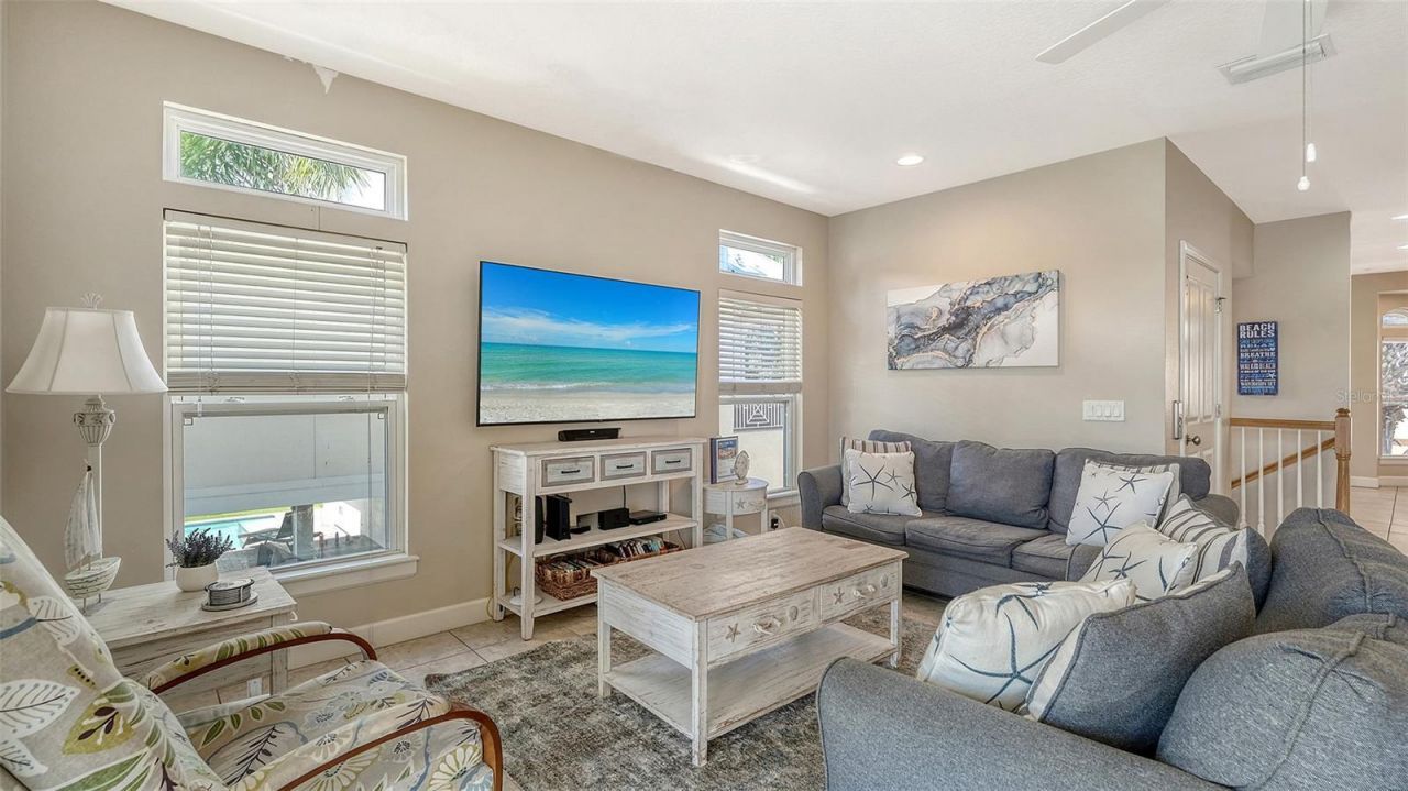 221 17th Street N, Bradenton Beach, FL 34217 Photo