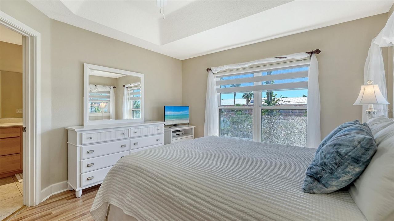 221 17th Street N, Bradenton Beach, FL 34217 Photo