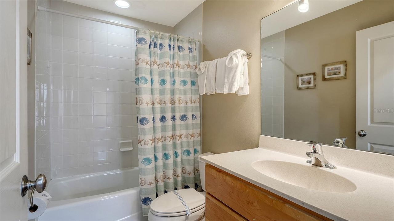 221 17th Street N, Bradenton Beach, FL 34217 Photo