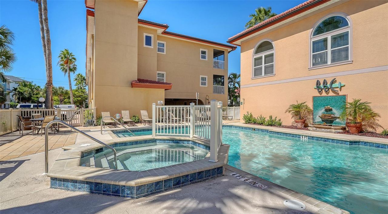 221 17th Street N, Bradenton Beach, FL 34217 Photo