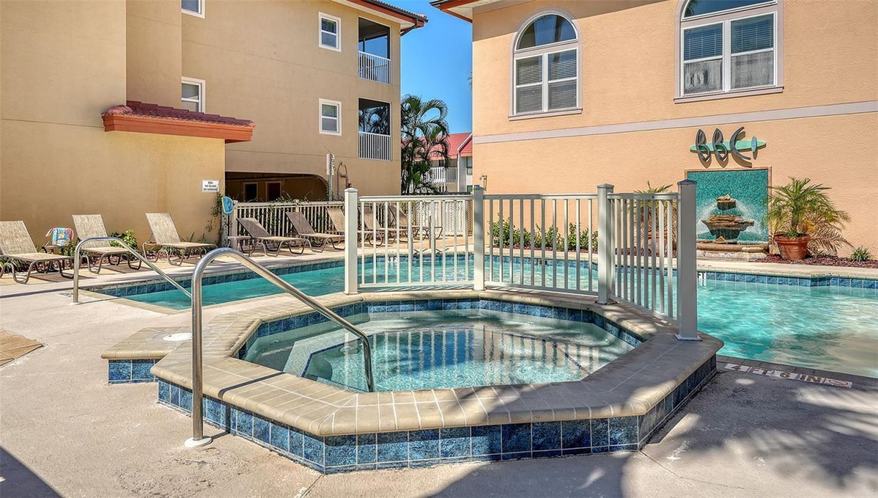 221 17th Street N, Bradenton Beach, FL 34217 Photo