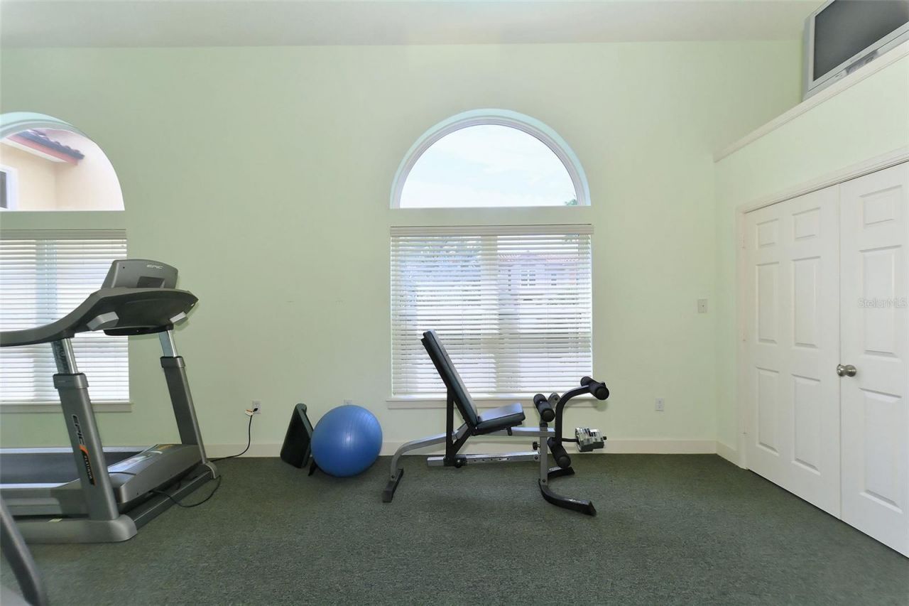 221 17th Street N, Bradenton Beach, FL 34217 Photo