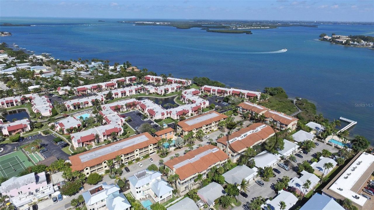 221 17th Street N, Bradenton Beach, FL 34217 Photo