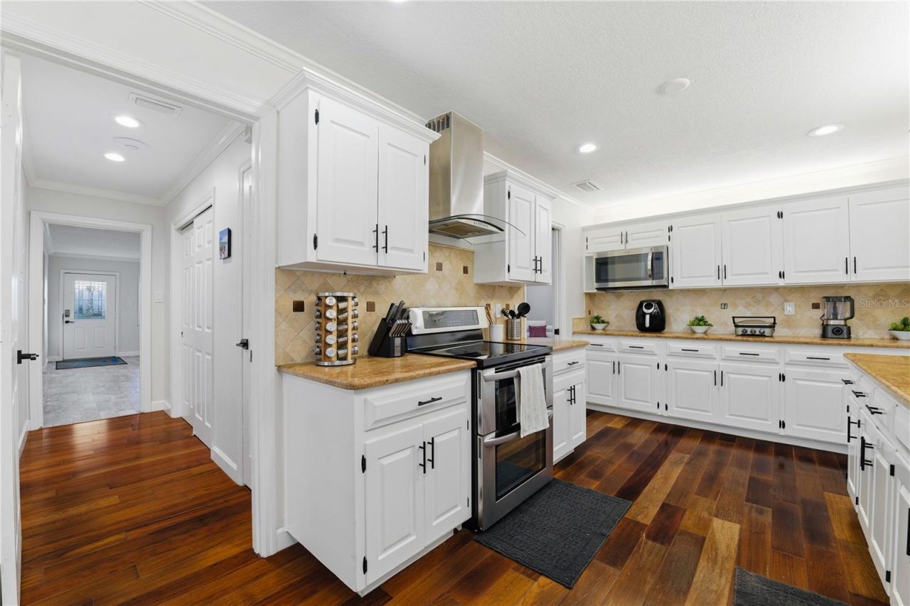 15509 Casey Road, Tampa, FL 33624 Photo