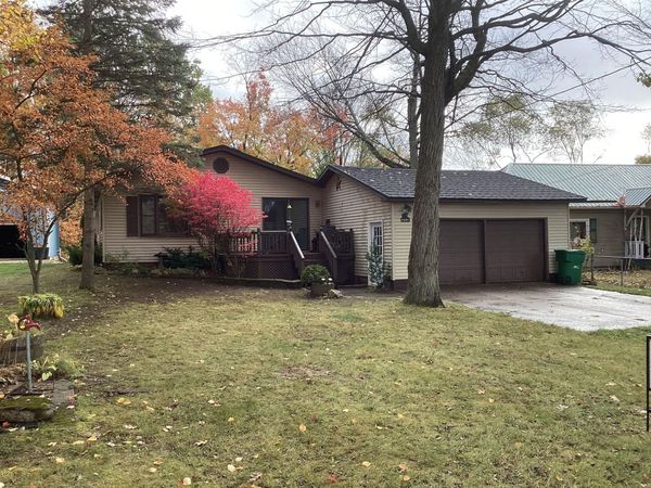 313 Eastland Drive, Leroy, MI 49655
