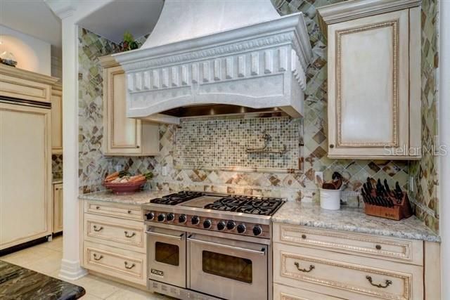 829 Bruce Avenue, Clearwater Beach, FL 33767 Photo