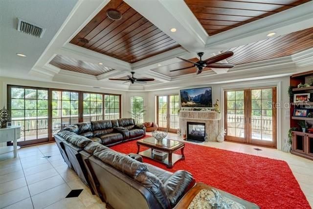 829 Bruce Avenue, Clearwater Beach, FL 33767 Photo