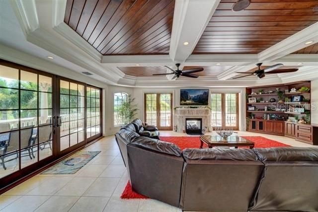 829 Bruce Avenue, Clearwater Beach, FL 33767 Photo