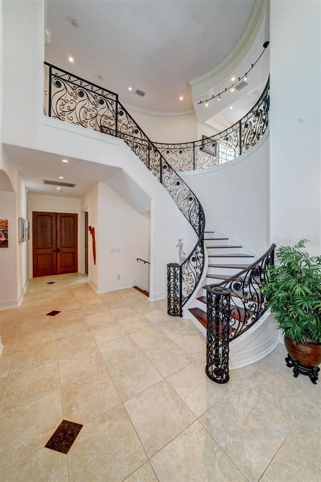 829 Bruce Avenue, Clearwater Beach, FL 33767 Photo