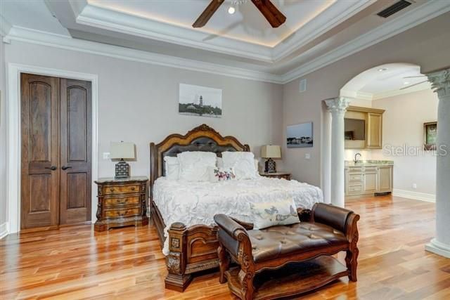 829 Bruce Avenue, Clearwater Beach, FL 33767 Photo