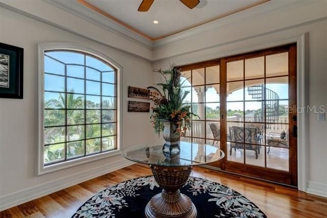 829 Bruce Avenue, Clearwater Beach, FL 33767 Photo