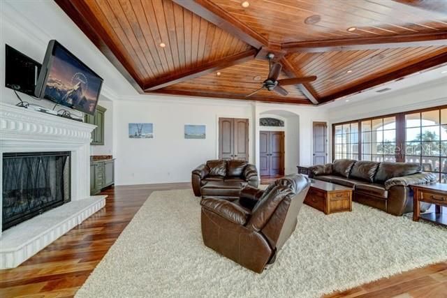 829 Bruce Avenue, Clearwater Beach, FL 33767 Photo