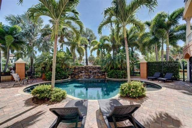 829 Bruce Avenue, Clearwater Beach, FL 33767 Photo