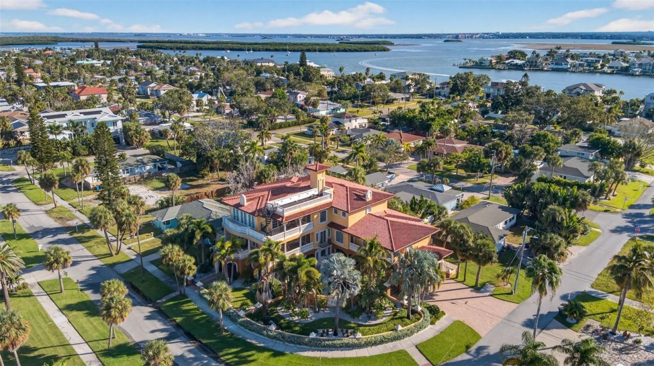 829 Bruce Avenue, Clearwater Beach, FL 33767 Photo