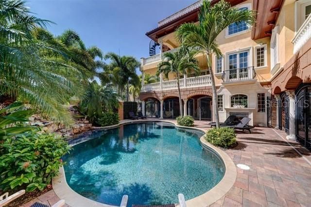 829 Bruce Avenue, Clearwater Beach, FL 33767 Photo