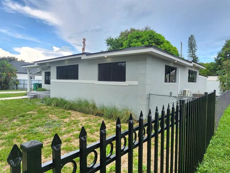 16011 NW 38th Ct, Opa Locka, FL 33054 Photo