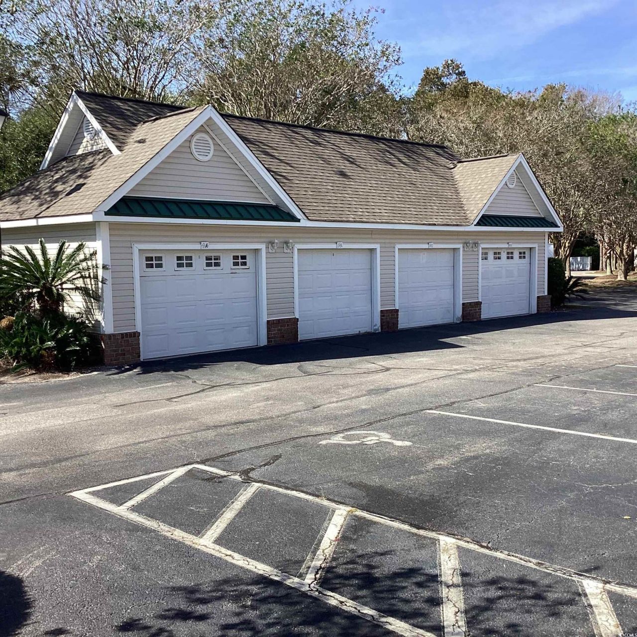 4430 Ladybanks Ln. Photo 30