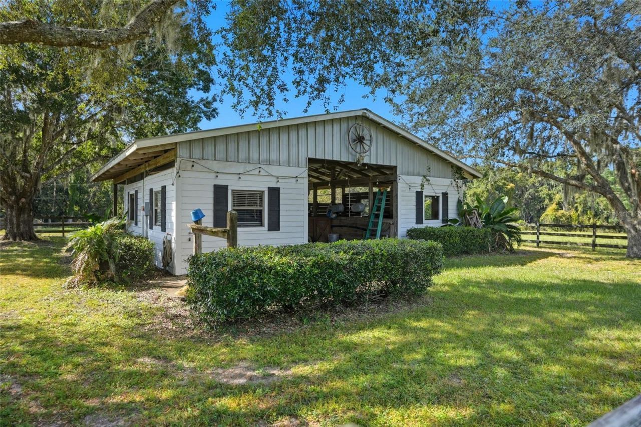 23337 Lake Lindsey Road, Brooksville, FL 34601 Photo
