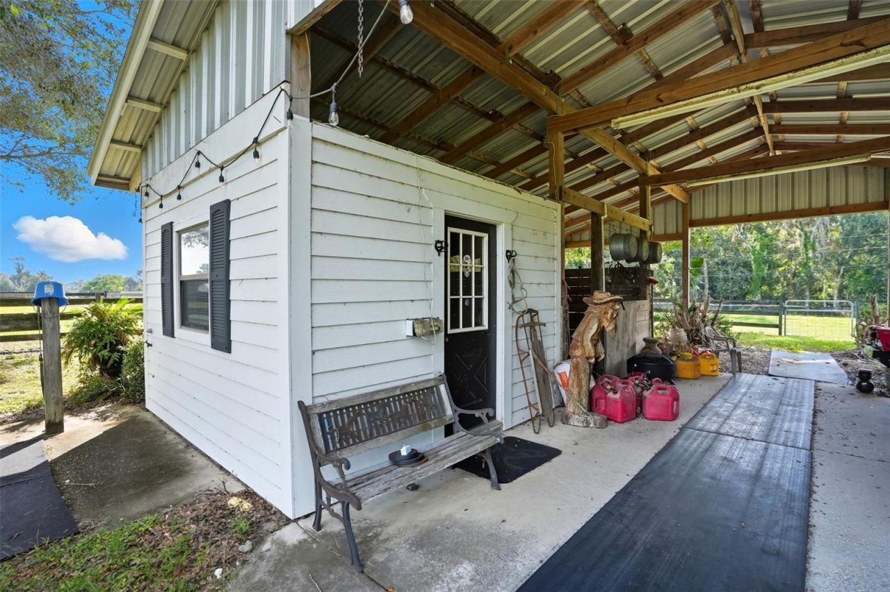 23337 Lake Lindsey Road, Brooksville, FL 34601 Photo