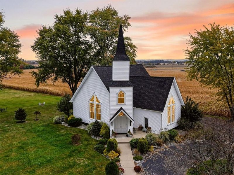 1044 Marquette Drive NE, Lancaster, OH 43130 Photo 2